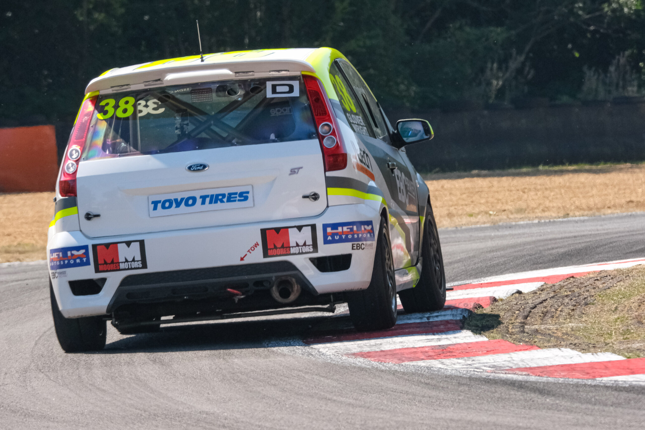 RP-X™-Equipped Type R Trophy Racer Continues Successful Campaign at  Donington Park - EBC Brakes