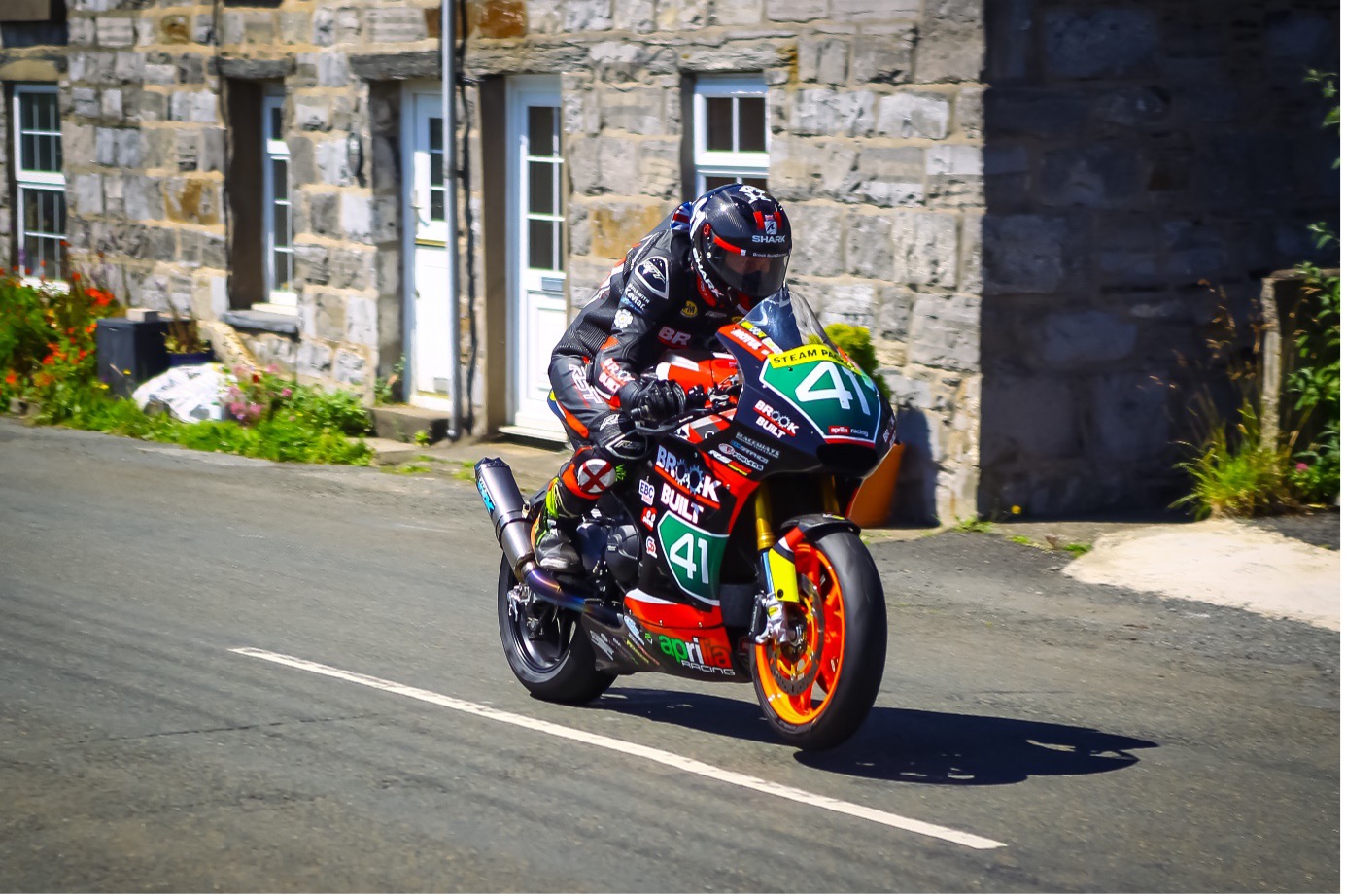 EBC-Equipped Motorcycle Racer Takes on Southern 100